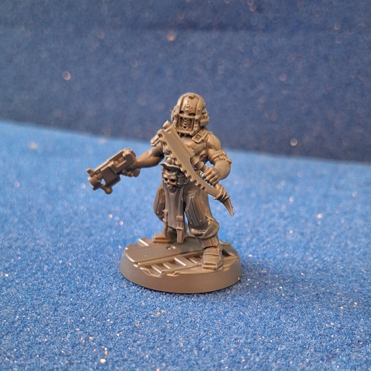 Necromunda Corpse Grinder Ganger with Chain Cleaver and Stub Gun