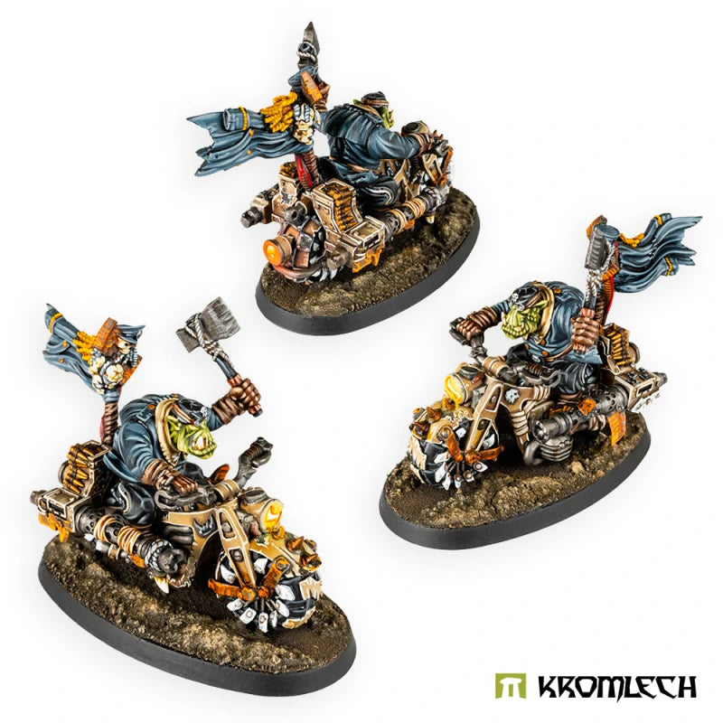 Kromlech Bikers Team Orc Greatcoat Korps